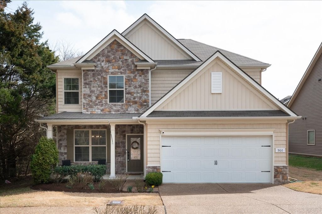 960 Morning Rd, Antioch, TN 37013