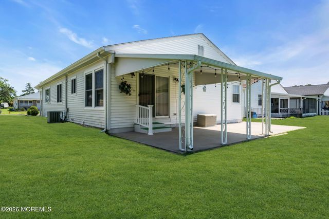 11 Burgess Court, Toms River, NJ 08757