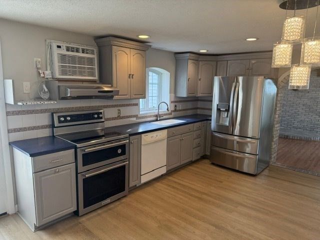 93 Golf Ave, Methuen, MA 01844