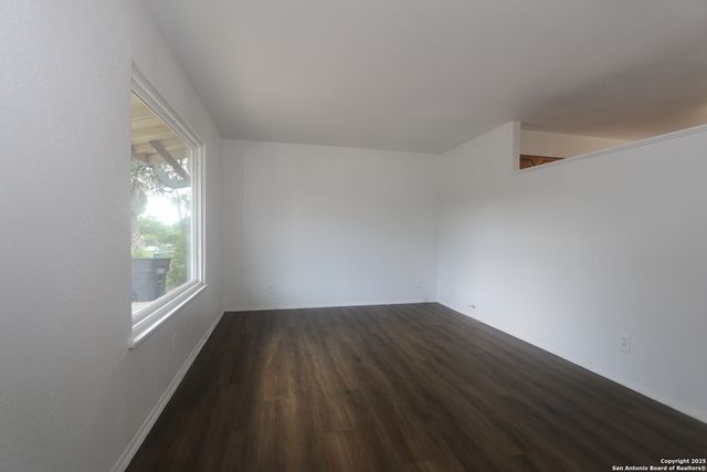 127 Fair Valley St, San Antonio, TX 78227