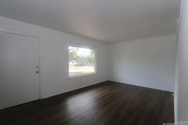 127 Fair Valley St, San Antonio, TX 78227