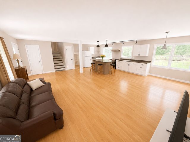 792 Mountainbrooke Circle, Stone Mountain, GA 30087