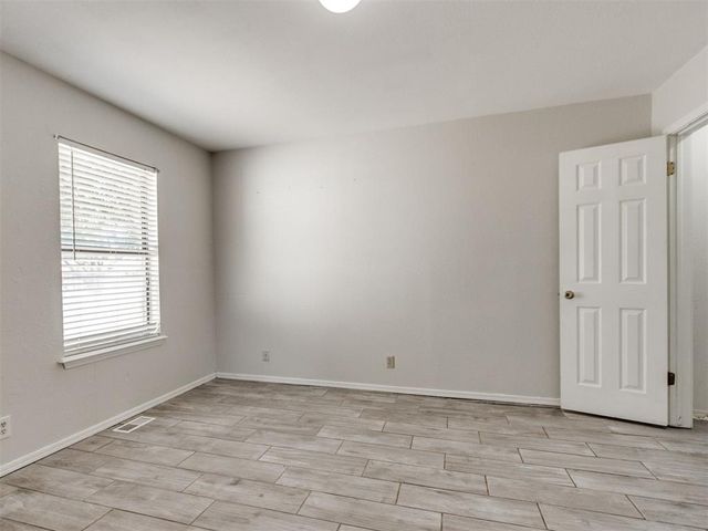 733 Lapwing Road, Edmond, OK 73003