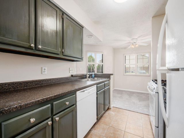 2196 Hedgerow Road, 2196C, Columbus, OH 43220