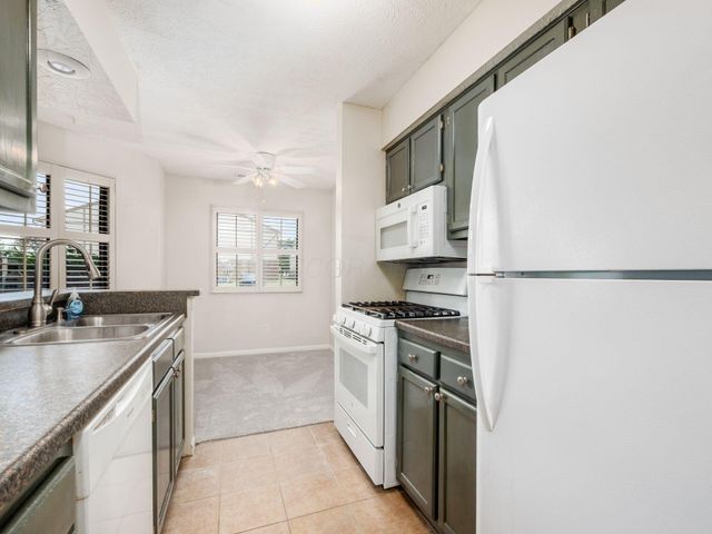 2196 Hedgerow Road, 2196C, Columbus, OH 43220
