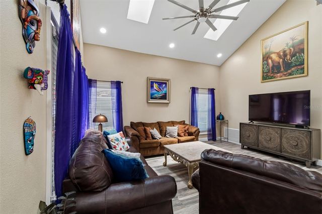 9803 LONG MEADOW DRIVE, Tampa, FL 33615