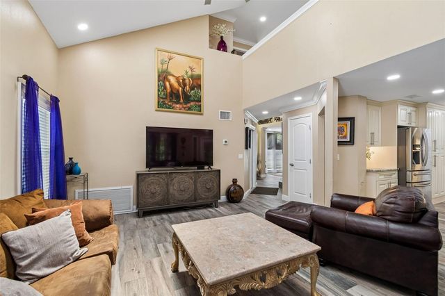 9803 LONG MEADOW DRIVE, Tampa, FL 33615