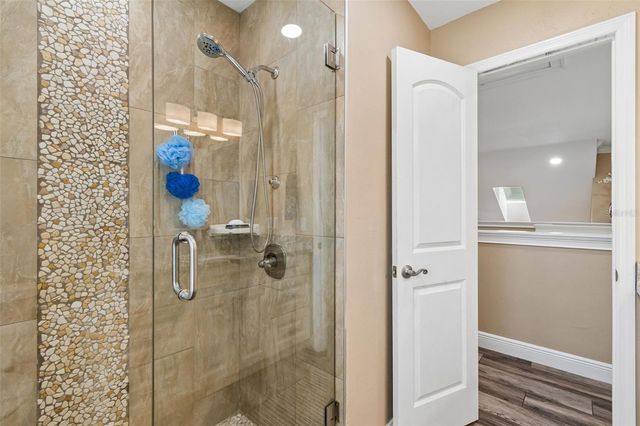 9803 LONG MEADOW DRIVE, Tampa, FL 33615