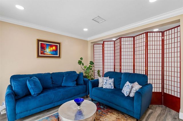 9803 LONG MEADOW DRIVE, Tampa, FL 33615