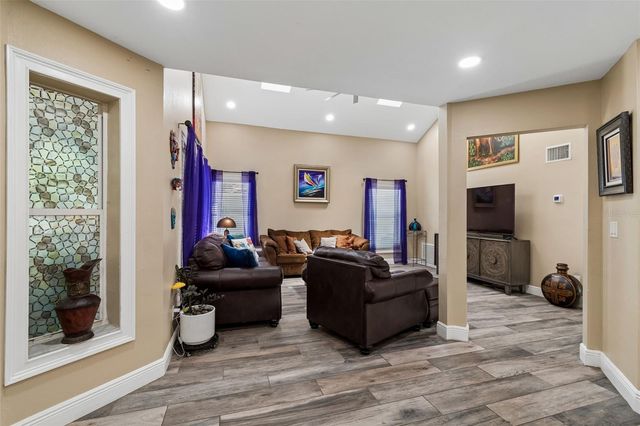 9803 LONG MEADOW DRIVE, Tampa, FL 33615