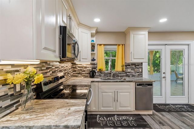 9803 LONG MEADOW DRIVE, Tampa, FL 33615