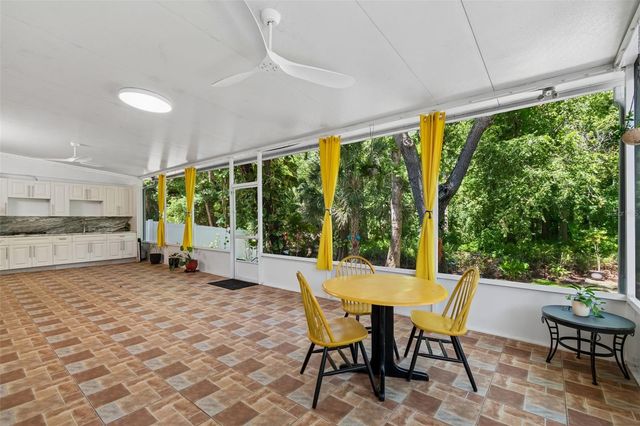 9803 LONG MEADOW DRIVE, Tampa, FL 33615