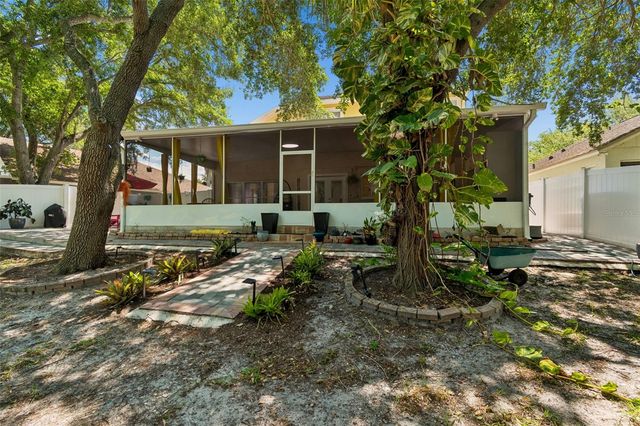 9803 LONG MEADOW DRIVE, Tampa, FL 33615