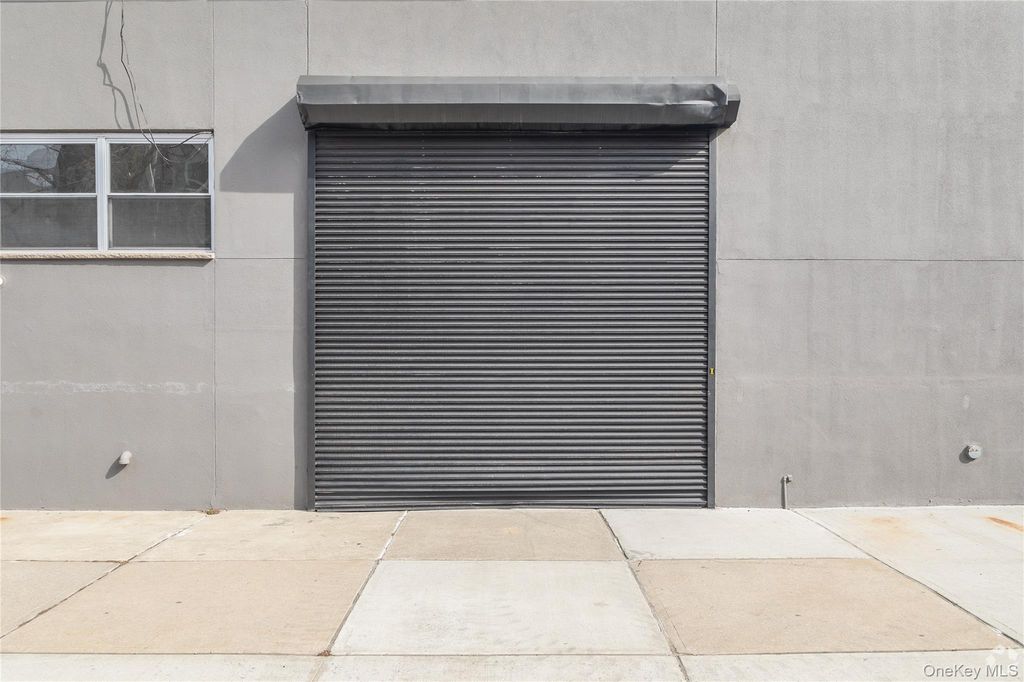 300 Kingsland Avenue, Brooklyn, NY 11222 — photo 5