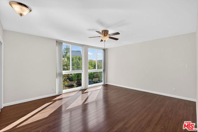 11706 Montana Avenue 202, Los Angeles, CA 90049