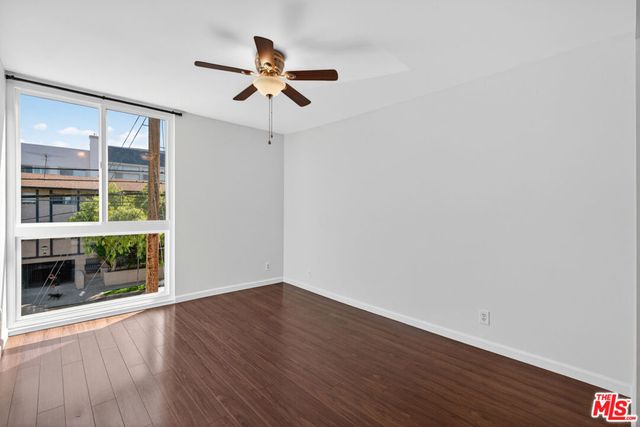 11706 Montana Avenue 202, Los Angeles, CA 90049