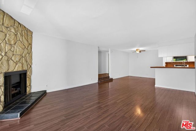 11706 Montana Avenue 202, Los Angeles, CA 90049