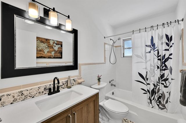 712 NE 34th Court, Oakland Park, FL 33334