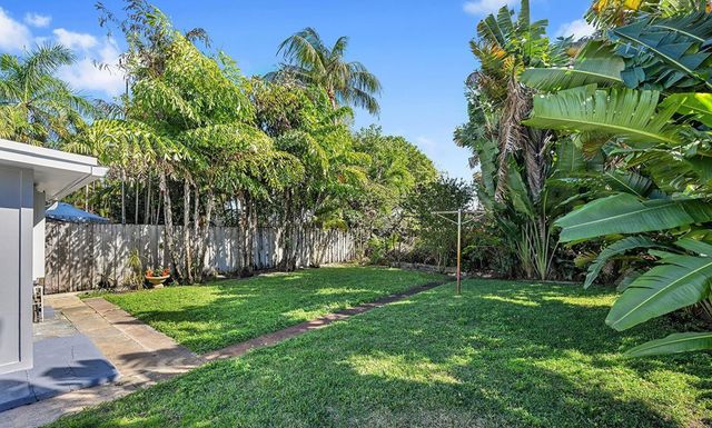 712 NE 34th Court, Oakland Park, FL 33334