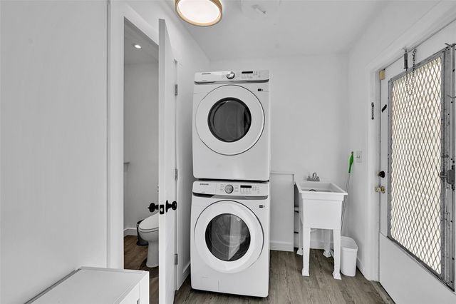 712 NE 34th Court, Oakland Park, FL 33334