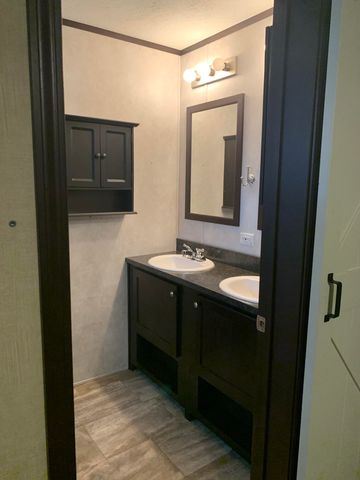 25614 marshall Drive, Mattawan Vllg, MI 49071