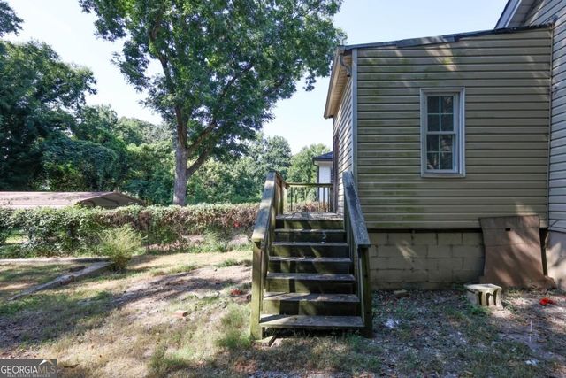 2069 Bolton Road NW, Atlanta, GA 30318
