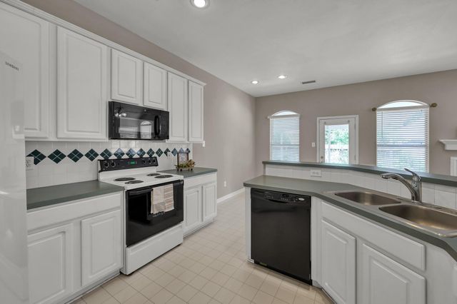 34 Bayou Springs Court, The Woodlands, TX 77382
