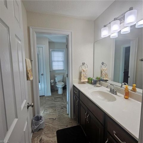 3119 Summerhouse DR, Suffolk, VA 23435
