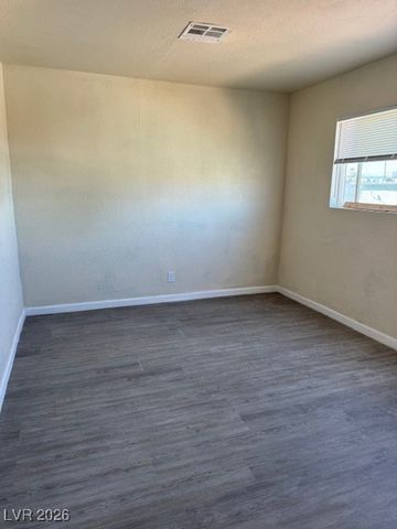 5116 Gray Lane H, Las Vegas, NV 89119