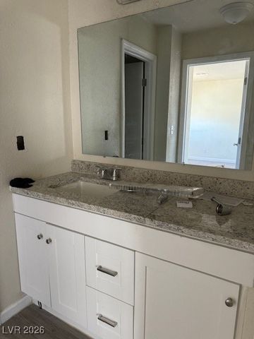 5116 Gray Lane H, Las Vegas, NV 89119