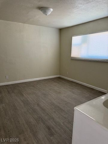 5116 Gray Lane H, Las Vegas, NV 89119