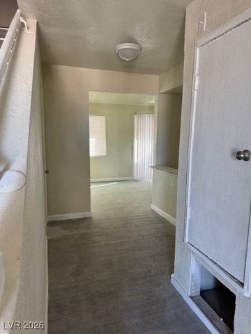 5116 Gray Lane H, Las Vegas, NV 89119