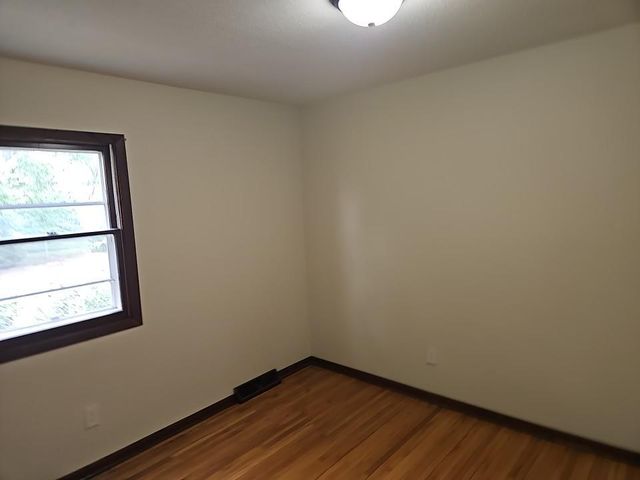 5553 Emerson Avenue N, Brooklyn Center, MN 55430