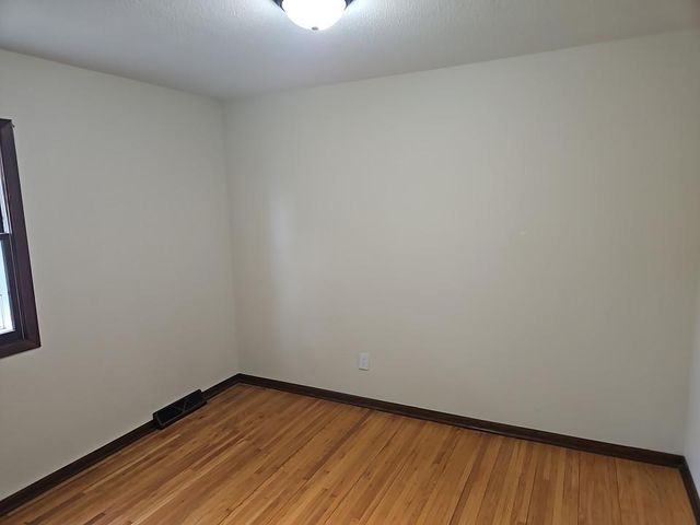 5553 Emerson Avenue N, Brooklyn Center, MN 55430