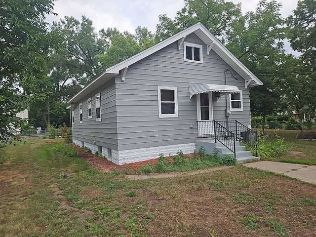 5553 Emerson Avenue N, Brooklyn Center, MN 55430