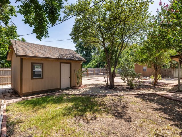 2101 Kent ST, Taylor, TX 76574