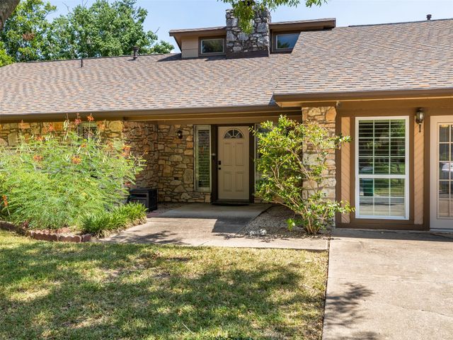 2101 Kent ST, Taylor, TX 76574