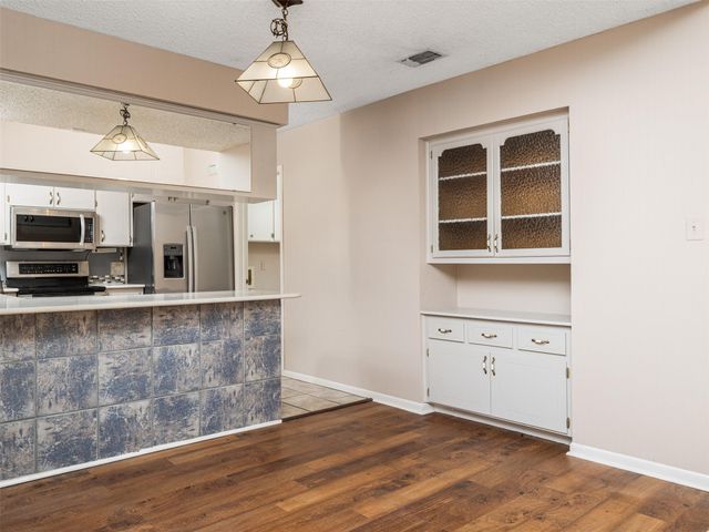 2101 Kent ST, Taylor, TX 76574