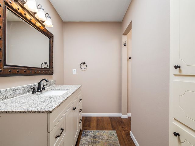 2101 Kent ST, Taylor, TX 76574