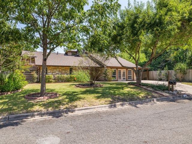 2101 Kent ST, Taylor, TX 76574