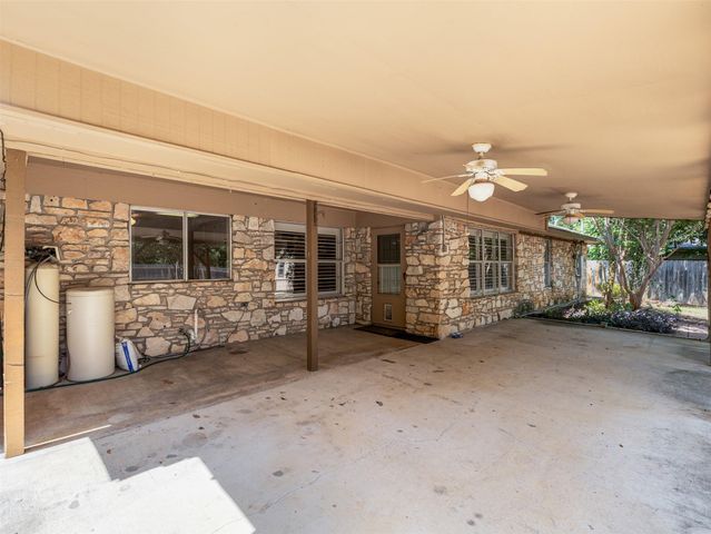 2101 Kent ST, Taylor, TX 76574
