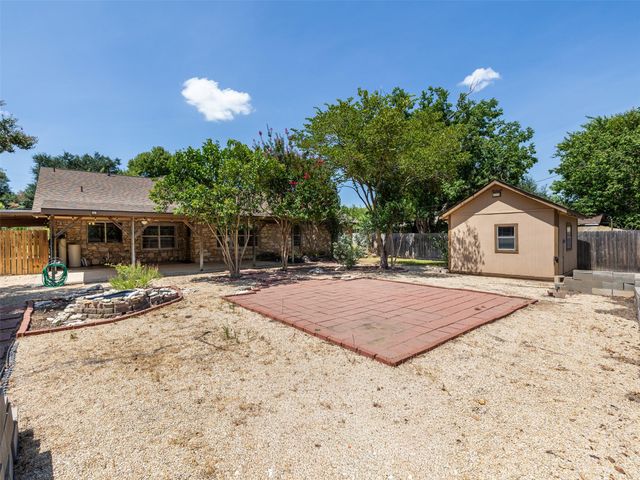 2101 Kent ST, Taylor, TX 76574