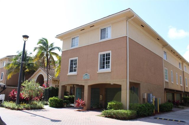 2921 NE 185th St 1202, Aventura, FL 33180