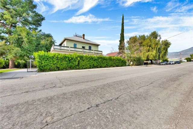 6986 Church Avenue, Highland, CA 92346
