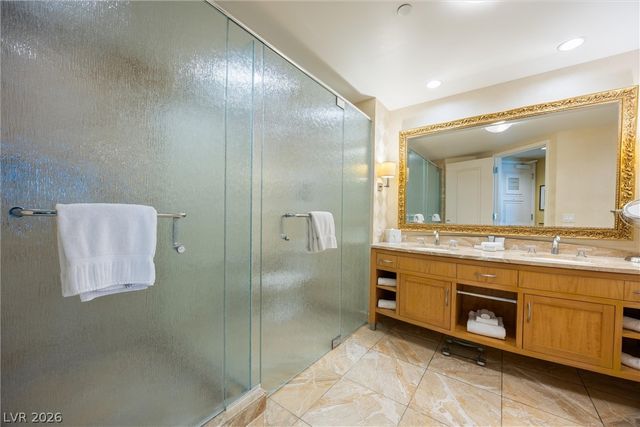 2000 North Fashion Show Drive 2714-2715, Las Vegas, NV 89109