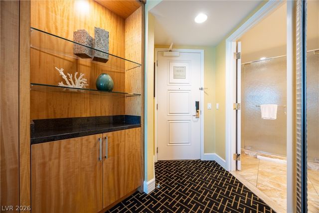 2000 North Fashion Show Drive 2714-2715, Las Vegas, NV 89109