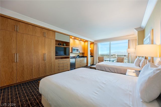 2000 North Fashion Show Drive 2714-2715, Las Vegas, NV 89109