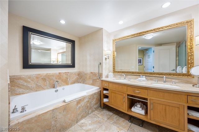 2000 North Fashion Show Drive 2714-2715, Las Vegas, NV 89109