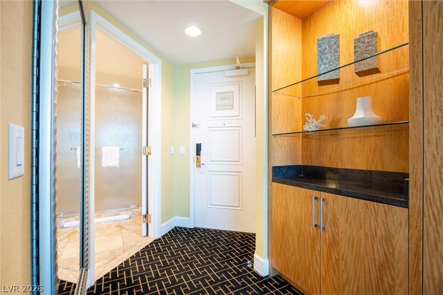 2000 North Fashion Show Drive 2714-2715, Las Vegas, NV 89109