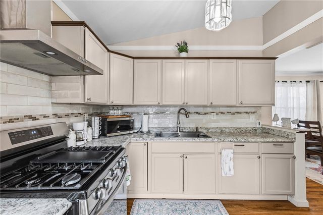 71 Norran Drive, Rochester, NY 14609
